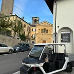Moglietta Host In Langhe *