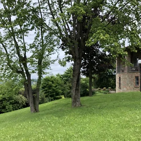 Moglietta Host In Langhe Pensjonat *