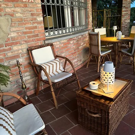 Πανσιόν Moglietta Host In Langhe *